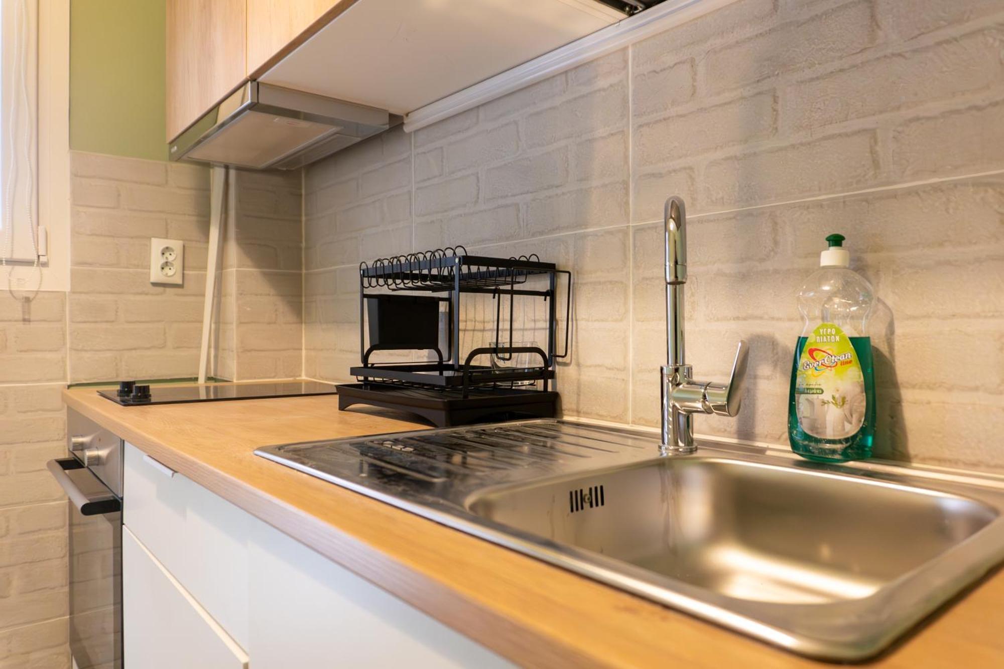 50 Steps Metro Kato Patisia Renovated Athens Apt Exterior foto
