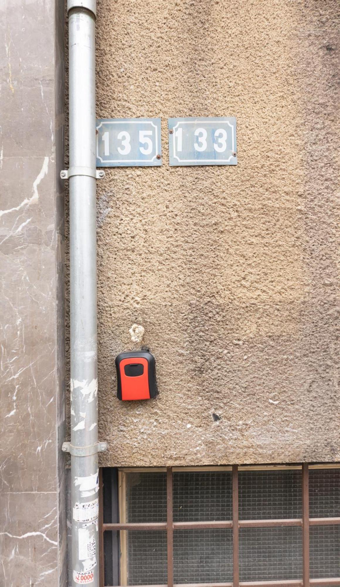 50 Steps Metro Kato Patisia Renovated Athens Apt Exterior foto